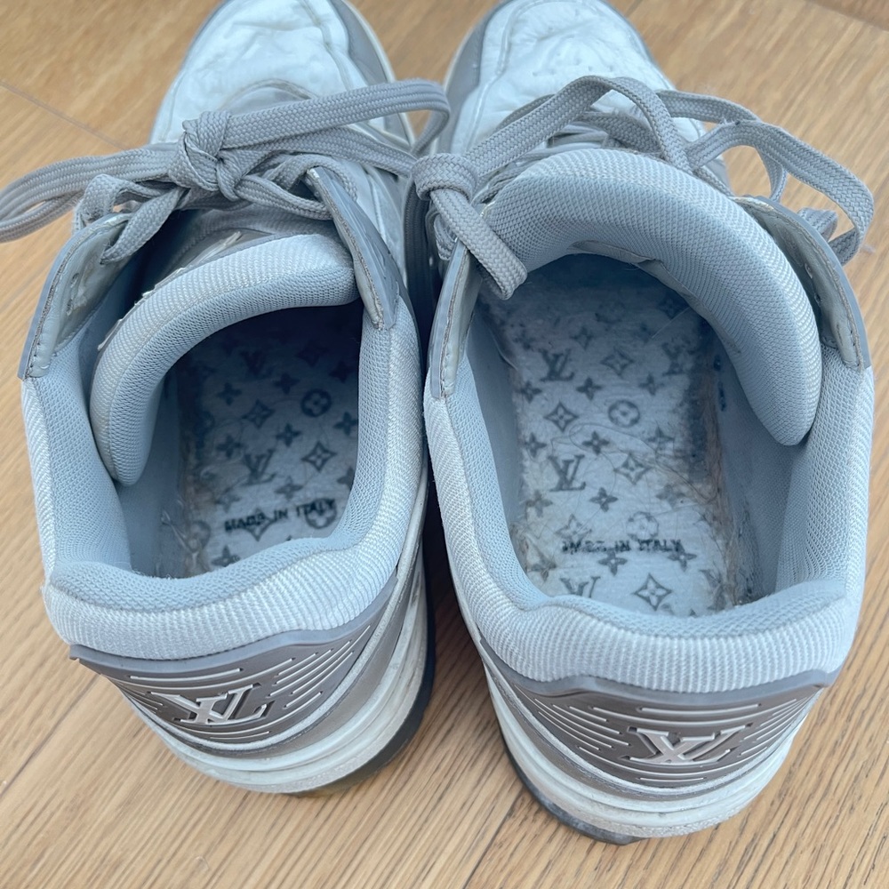 Louis Vuitton White/Grey Leather and Rubber Trainer Low Top Sneakers Si - Picture 9 of 12